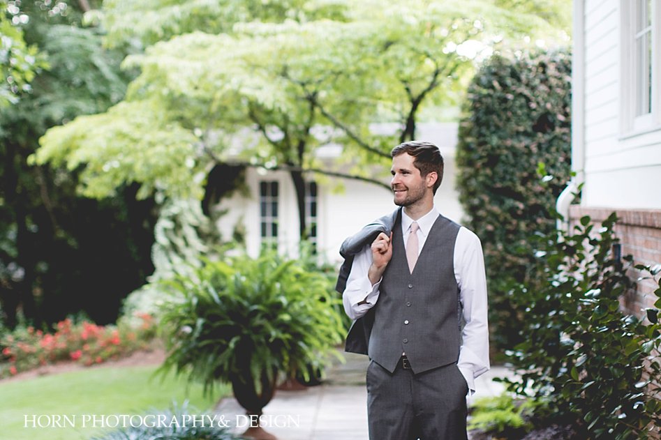 tuxedo groom poses, wedding photography, how to pose a groom