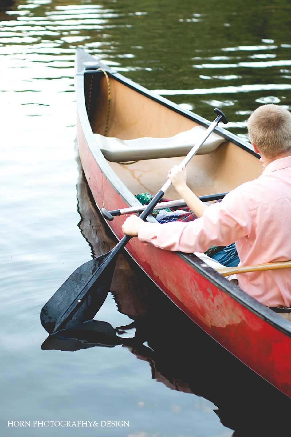 canoe engagement session horn photography and design how to pose couple