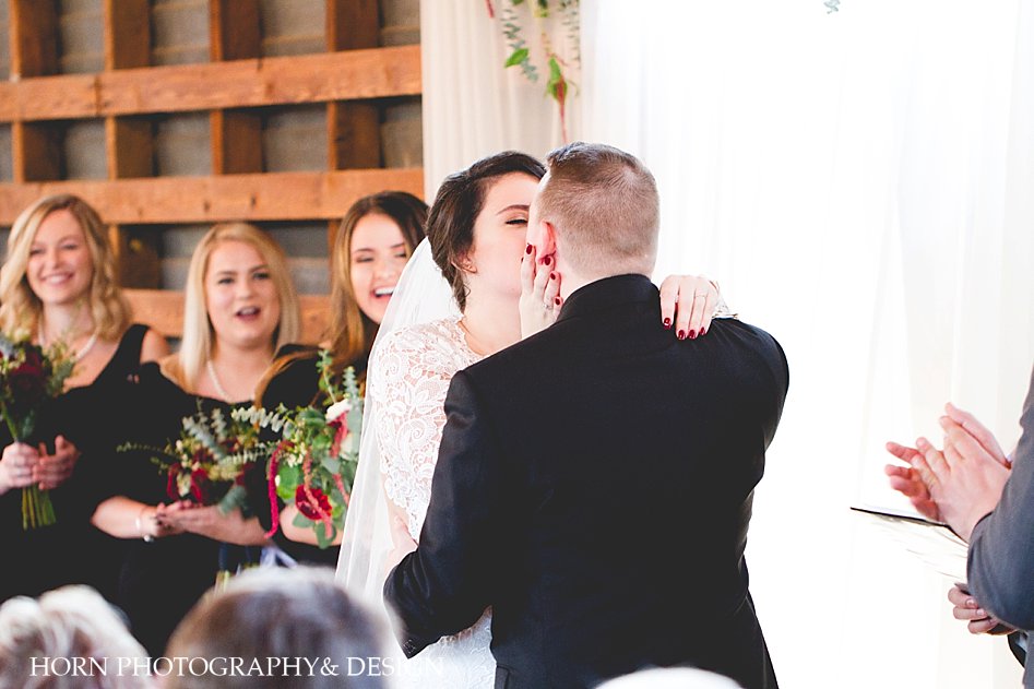 first kiss at wedding