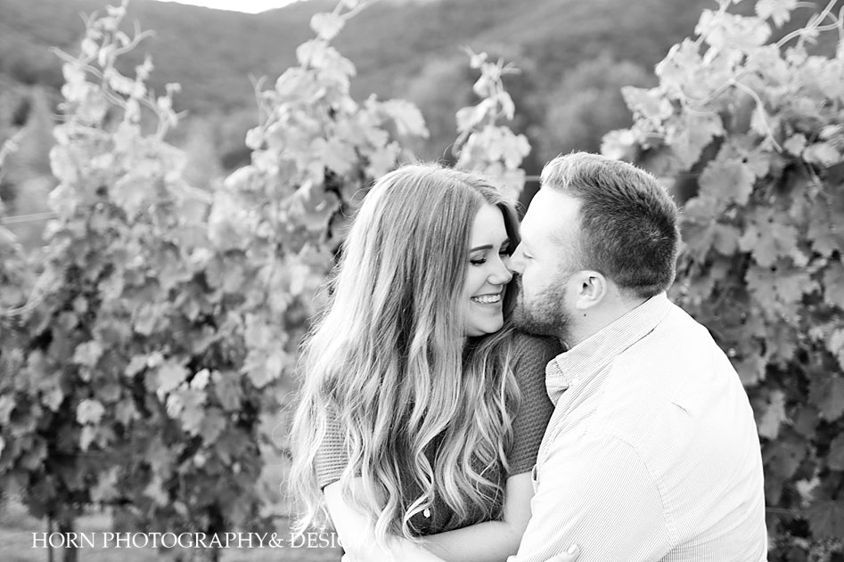 black and white cuddling couple photo pose ideas vineyard South East Metro Atlanta horn photography and design