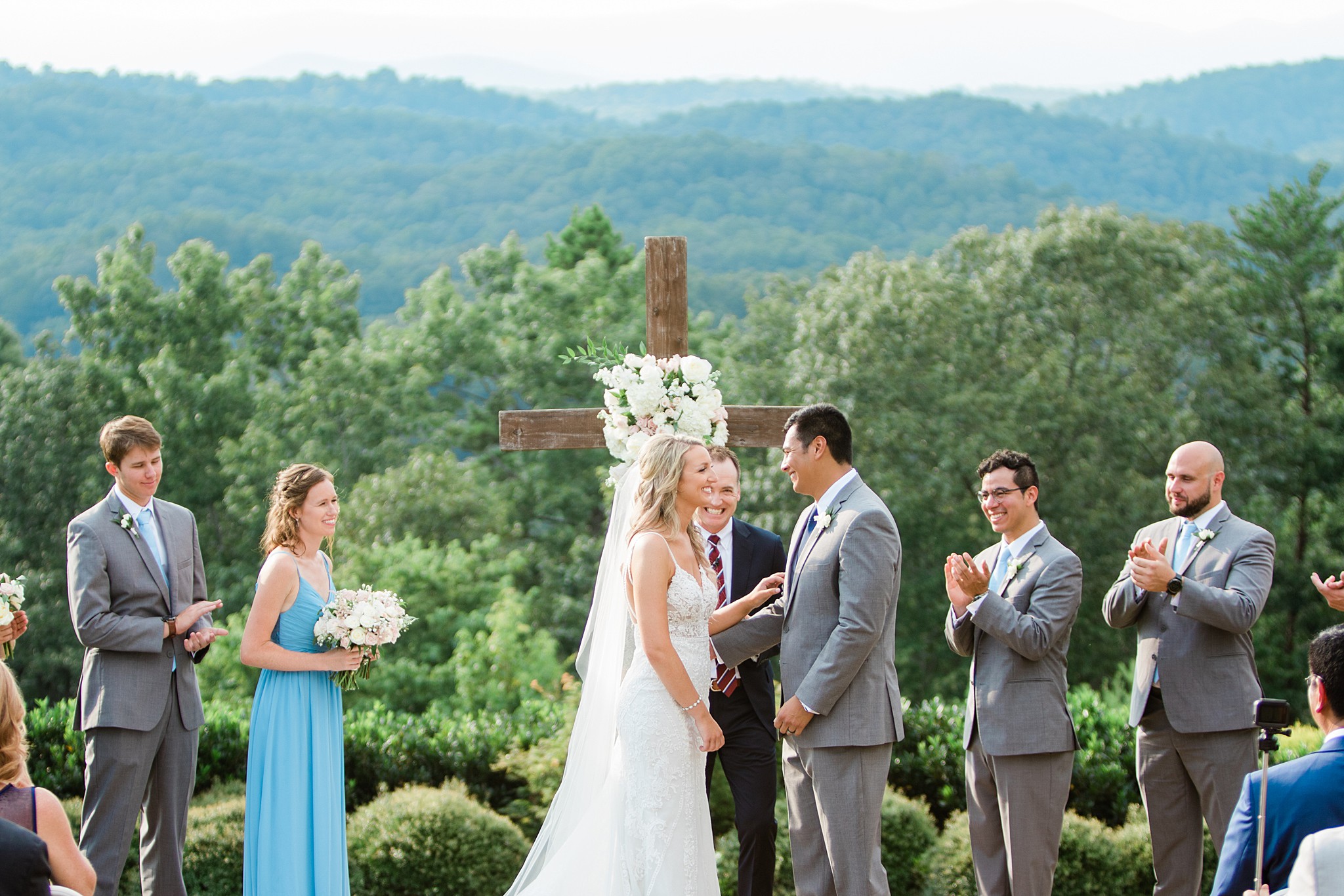 Blue Mountain Vineyards bride and groom Dahlonega exclusive photographers horn photography and design